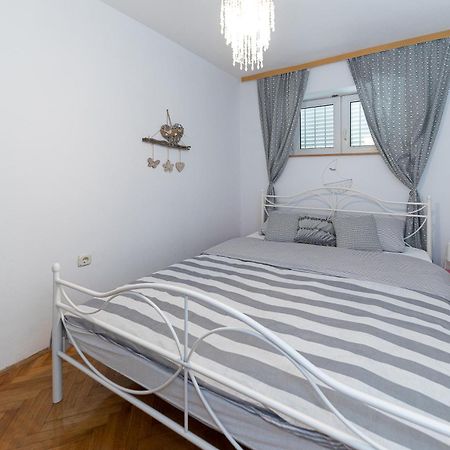 Sea House Lea Apartment Novi Vinodolski Exterior photo